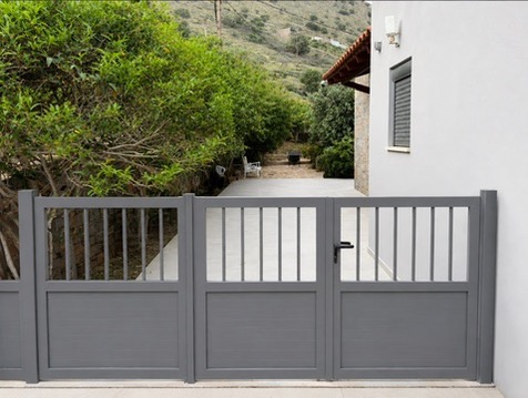 Private entrance gate
